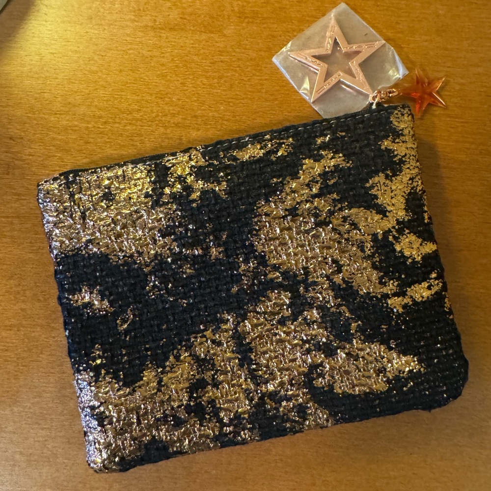 MAC Cosmetics Black and Rose Gold Holiday Bush Set